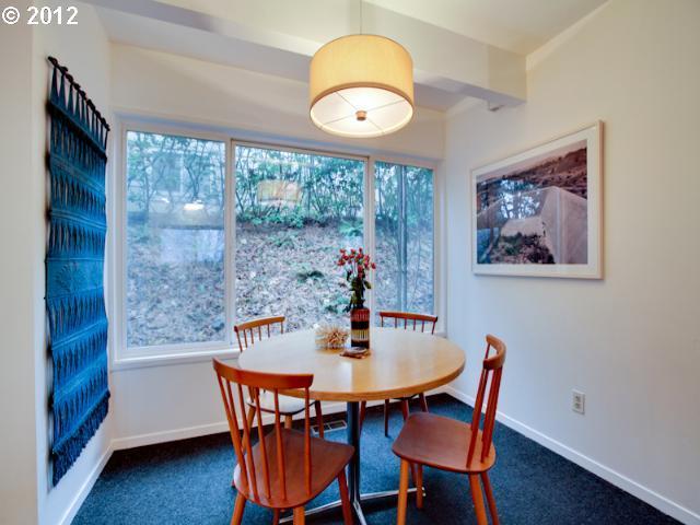 3528 Southwest Beaverton Court Portland, OR 97239 - Photo 12 of 15