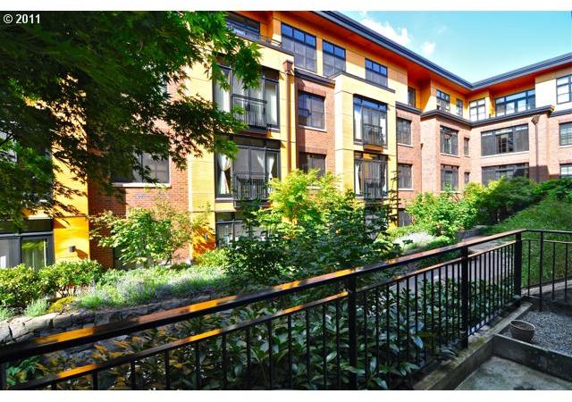 2335 Northwest Raleigh Street, Unit 107 Portland, OR 97210 - Photo 2 of 16 Gallery Image 2