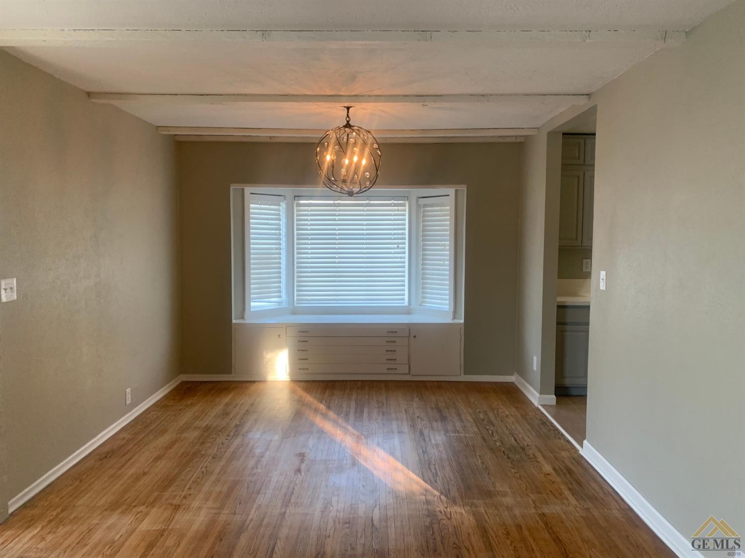 701 D Street Taft, CA 93268 - Photo 5 of 23