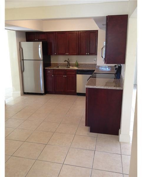 321 Southwest 8th Street Delray Beach, FL 33444 - Photo 4 of 18