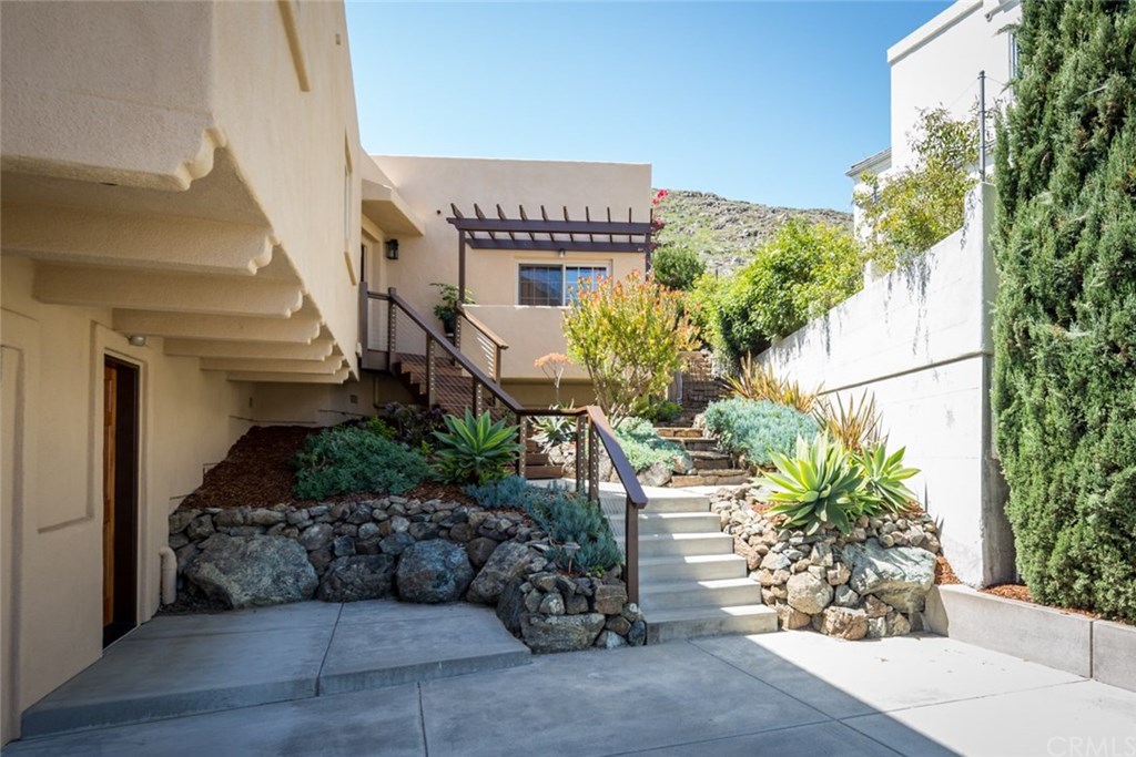 521 Bluerock Drive San Luis Obispo, CA 93401 - Photo 2 of 30