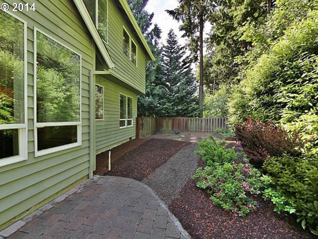 10364 Southwest Todd Street Portland, OR 97225 - Photo 15 of 16