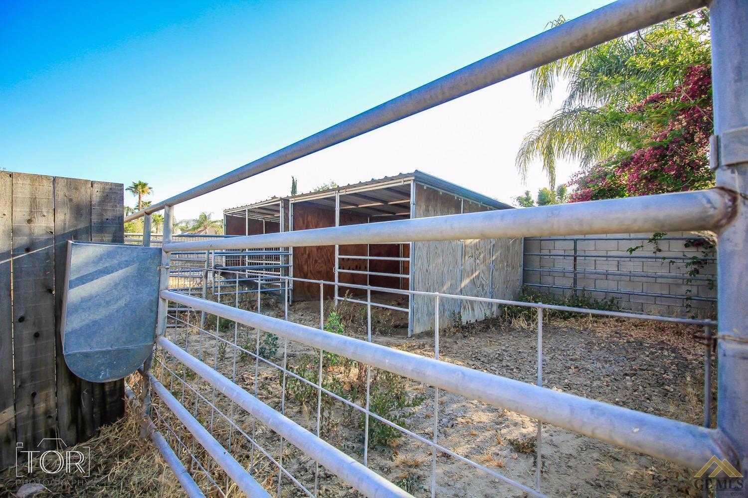 13039 Meacham Road Bakersfield, CA 93314 - Photo 24 of 32 Gallery Image 24
