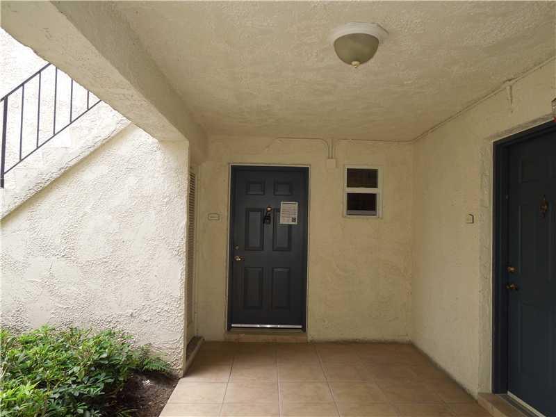 8603 Southwest 68th Court, Unit 3 Miami, FL 33156 - Photo 4 of 10