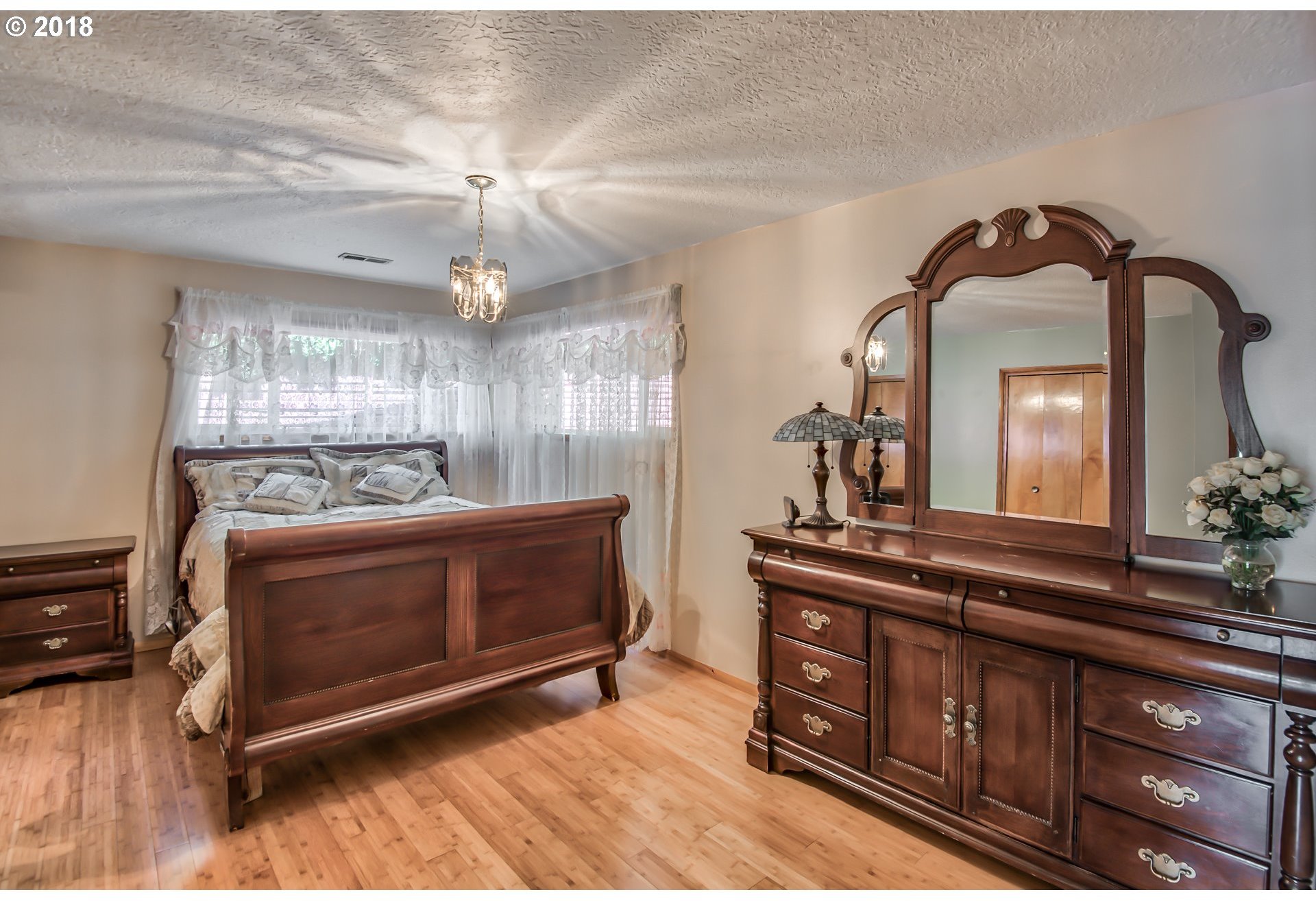 618 Meadow View Road Forest Grove, OR 97116 - Photo 15 of 27 Gallery Image 15