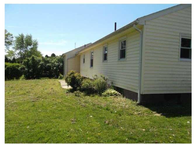 419 Wells Road Hermitage, PA 16148 - Photo 3 of 20 Gallery Image 3