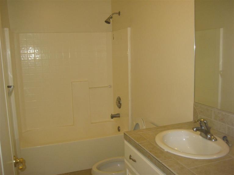 2548 Terrace Way Bakersfield, CA 93304 - Photo 8 of 8