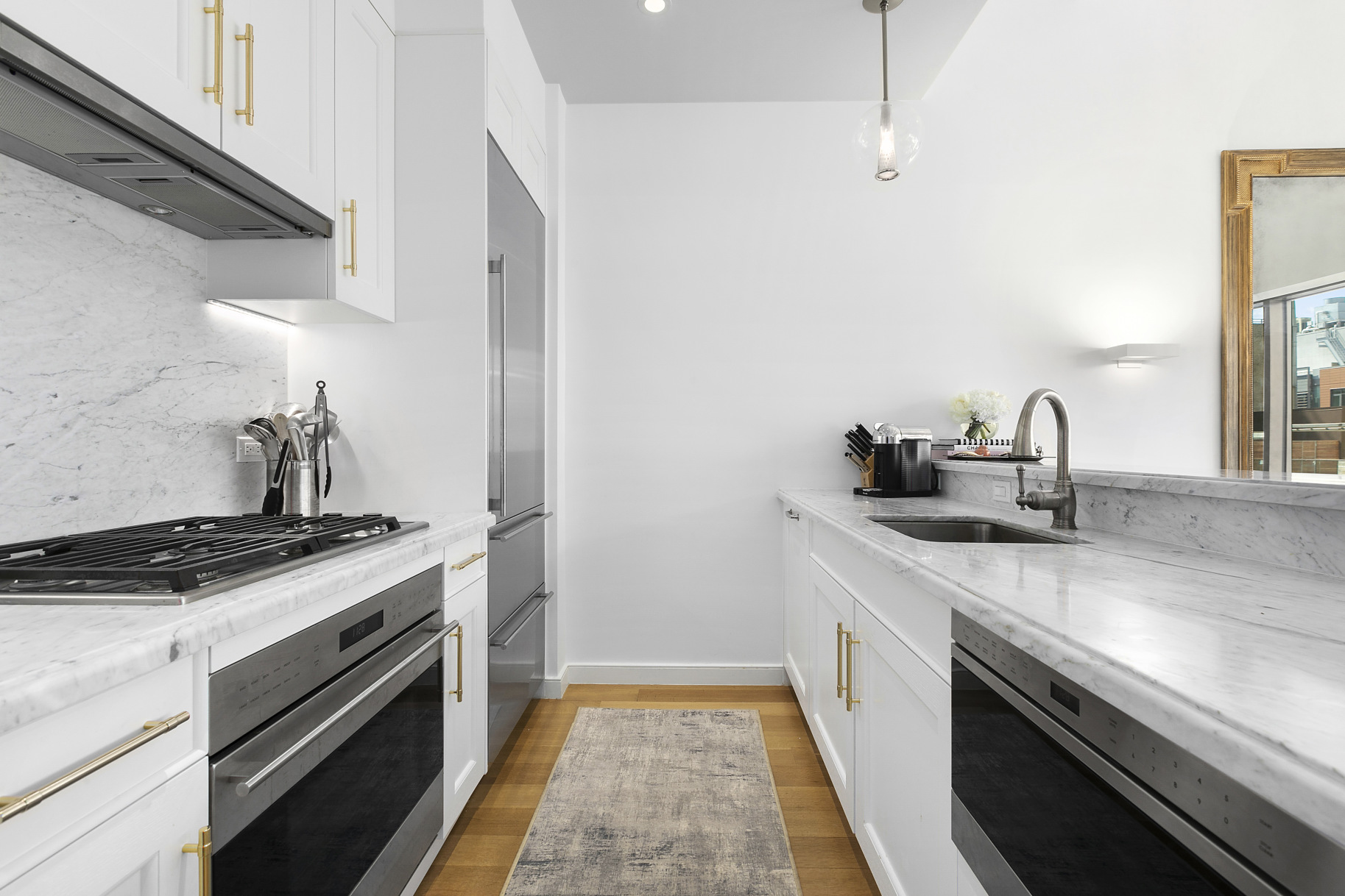 225 East 19th Street, Unit 801 Manhattan, NY 10003 - Photo 4 of 9