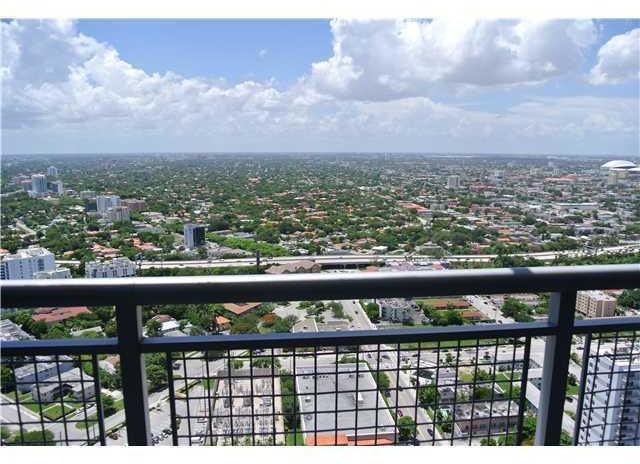60 Southwest 13th Street, Unit 1421 Miami, FL 33130 - Photo 11 of 23