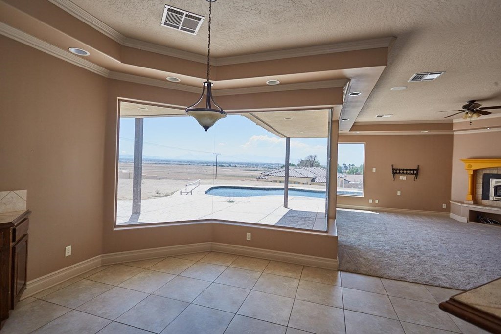 12914 La Cresta Drive Apple Valley, CA 92308 - Photo 3 of 18