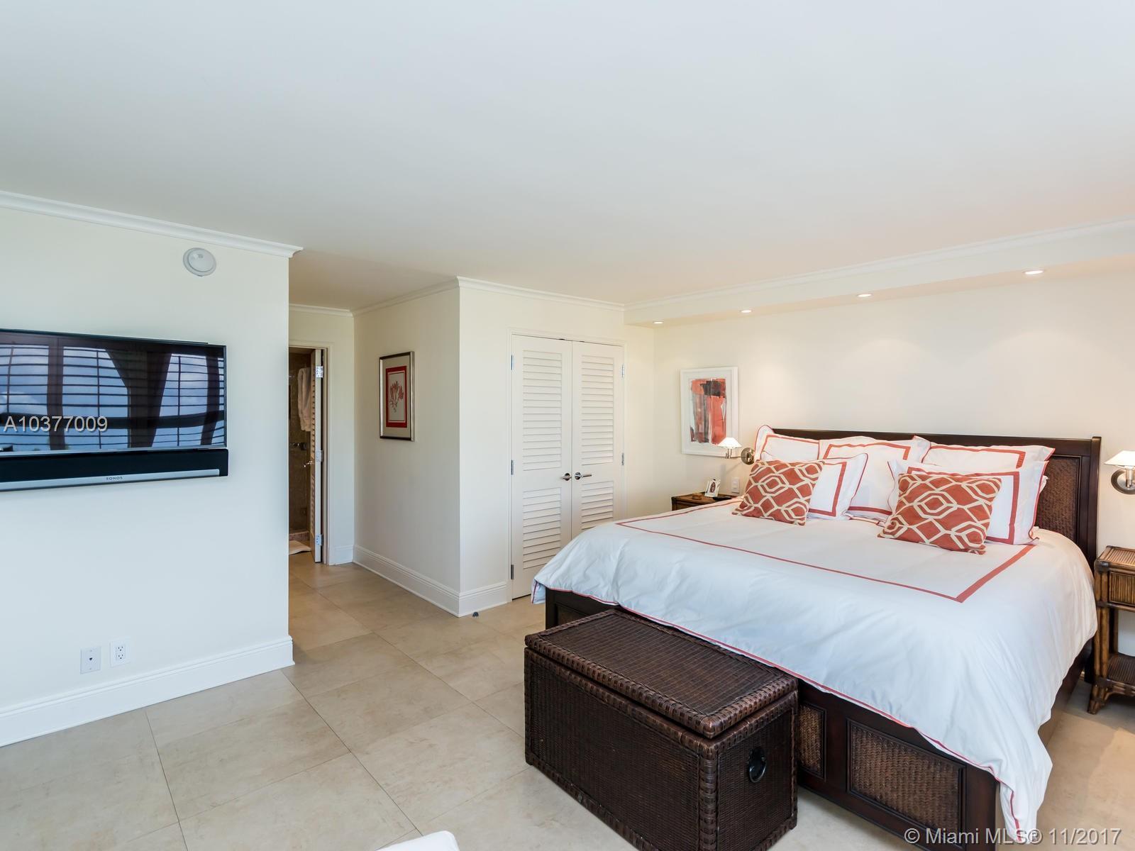 607 Ocean Drive, Unit 9K Key Biscayne, FL 33149 - Photo 46 of 78