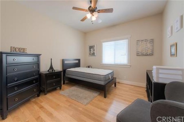 821 North Frederic Street Burbank, CA 91505 - Photo 16 of 23