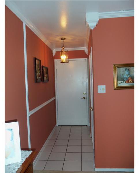 2034 Swallow Hill Road, Unit 307 Pittsburgh, PA 15220 - Photo 2 of 19