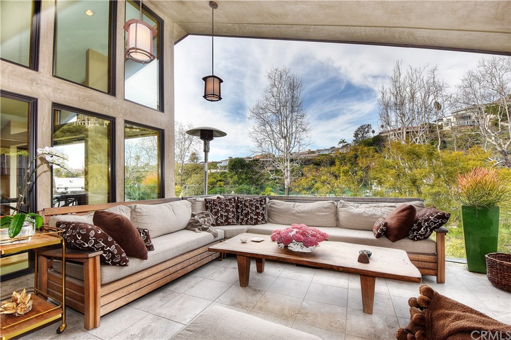 253 Emerald Bay Laguna Beach, CA 92651 - Photo 6 of 59