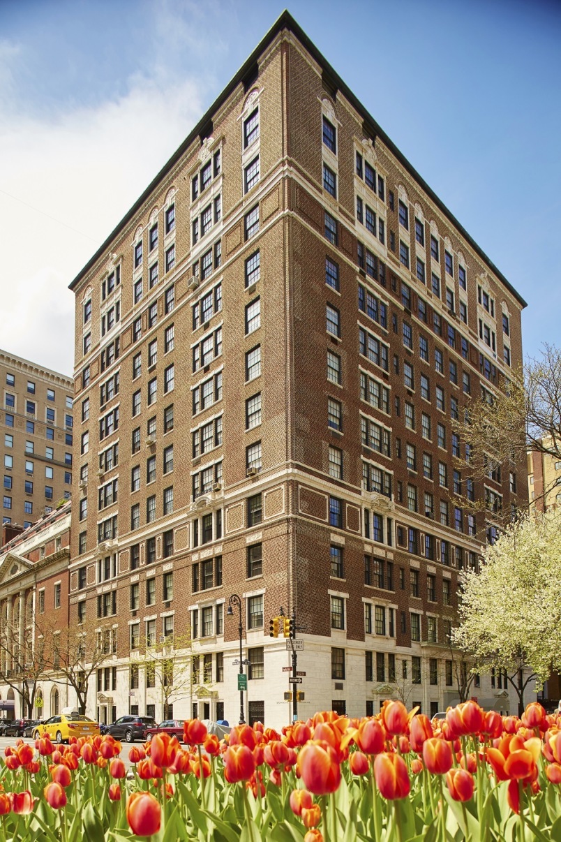 570 Park Avenue, Unit 6A Manhattan, NY 10065 - Photo 9 of 11