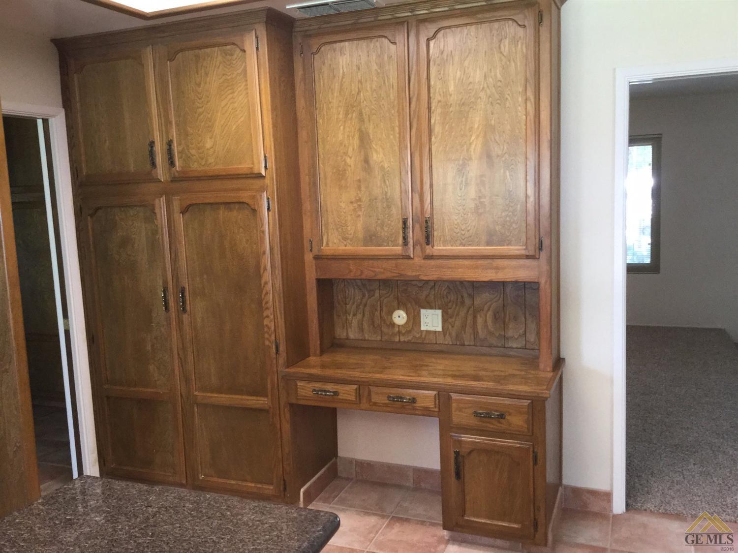 5008 Panorama Drive Bakersfield, CA 93306 - Photo 8 of 40