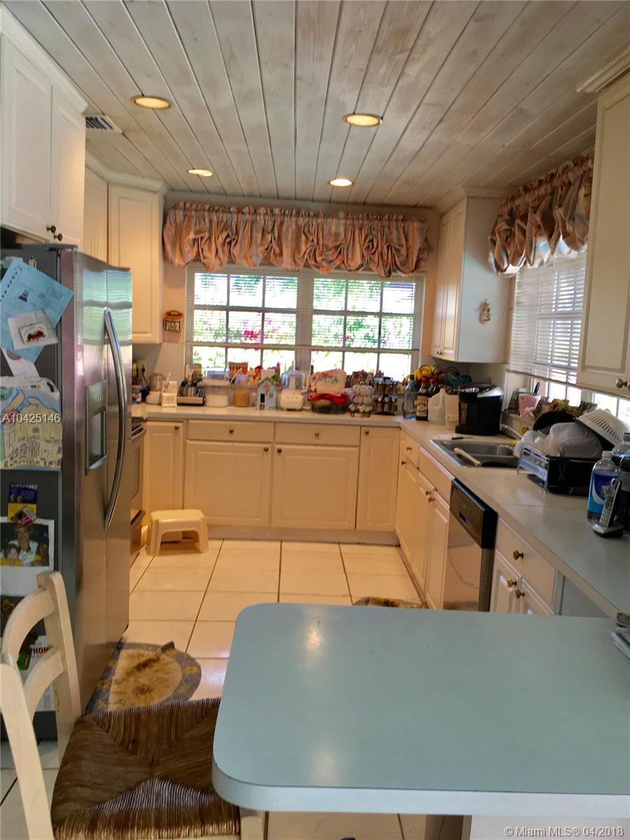663 Woodcrest Road Key Biscayne, FL 33149 - Photo 4 of 13