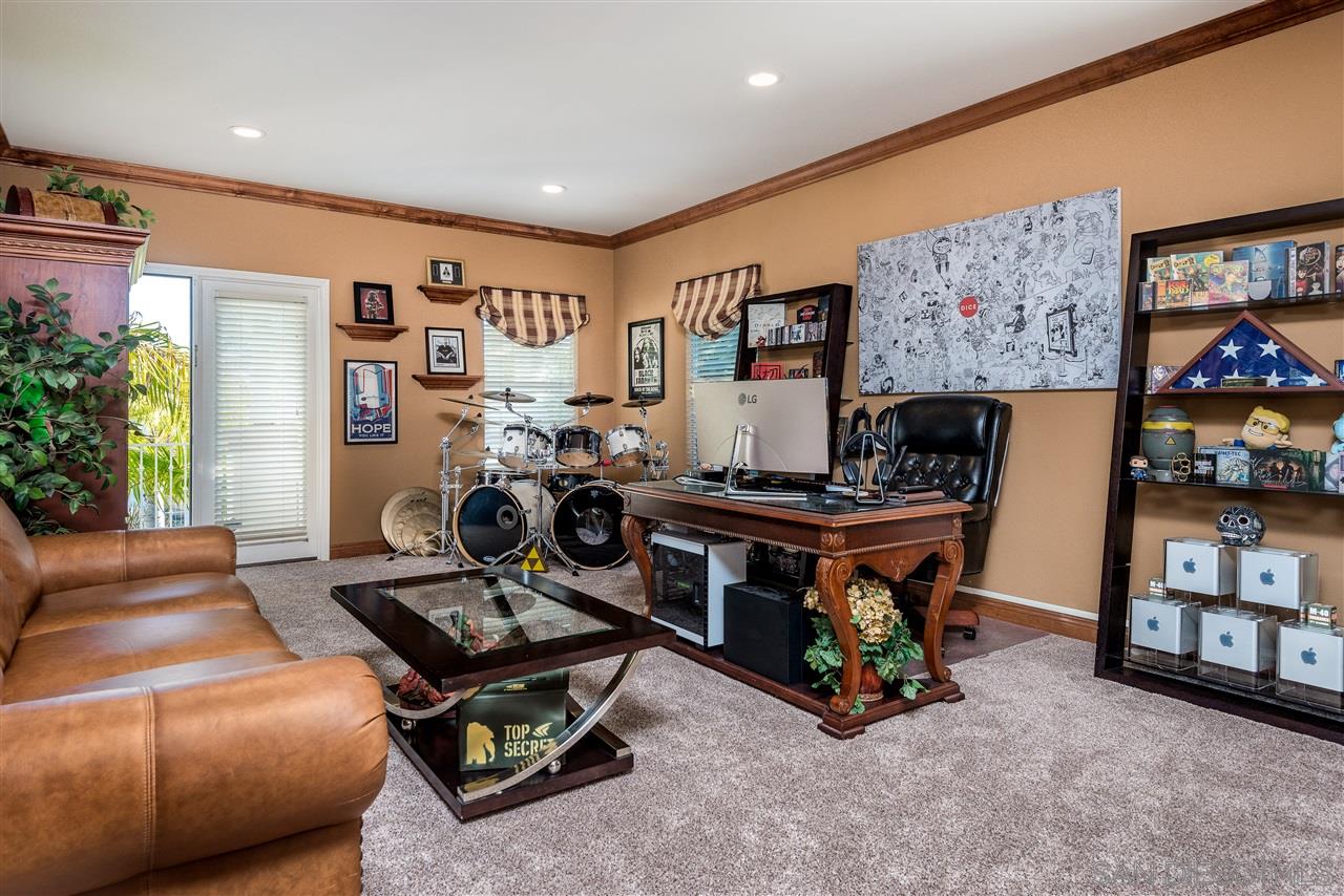 1206 Plum Tree Road Carlsbad, CA 92011 - Photo 15 of 25