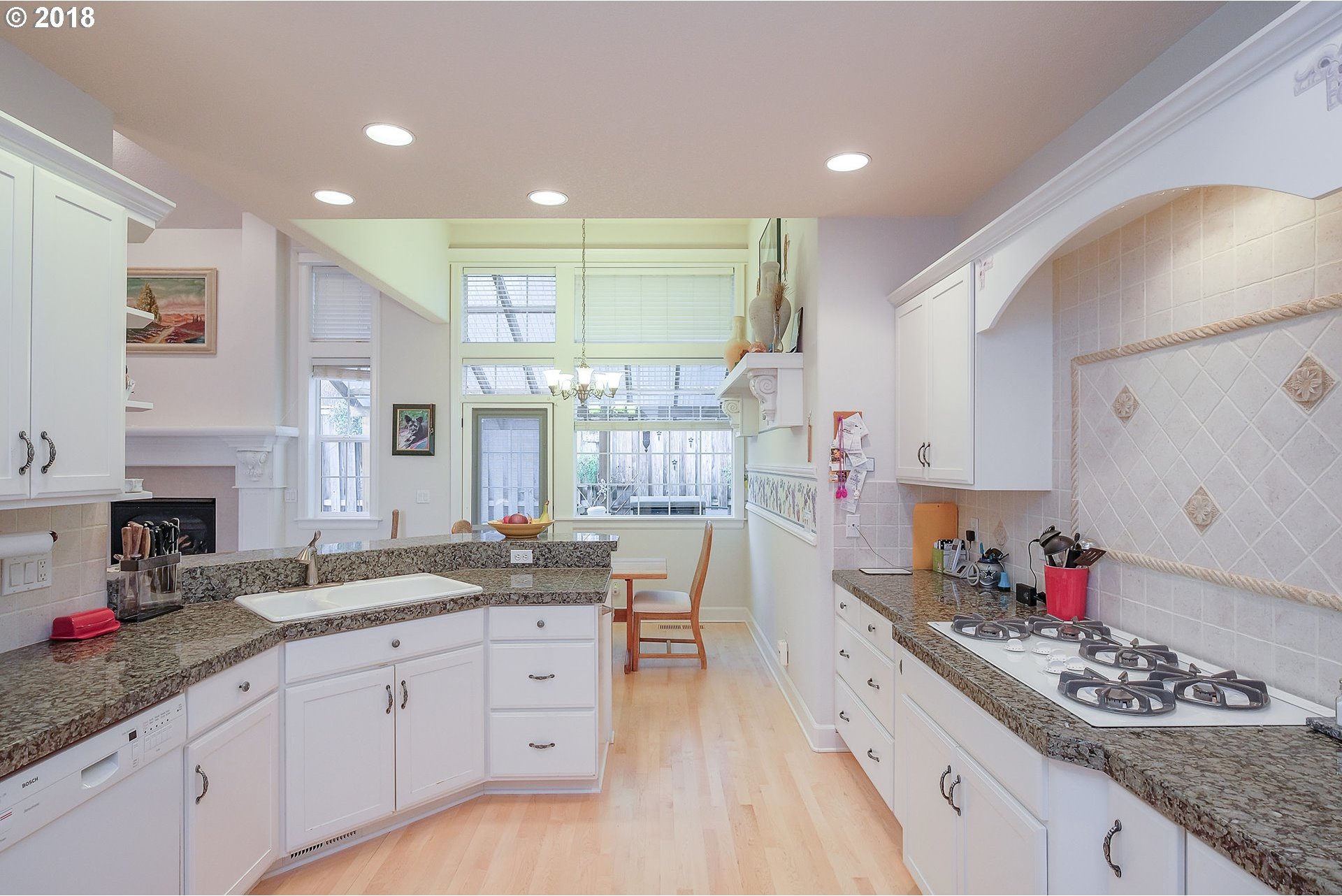 8169 Southwest Roxanne Court Portland, OR 97223 - Photo 13 of 27 Gallery Image 13