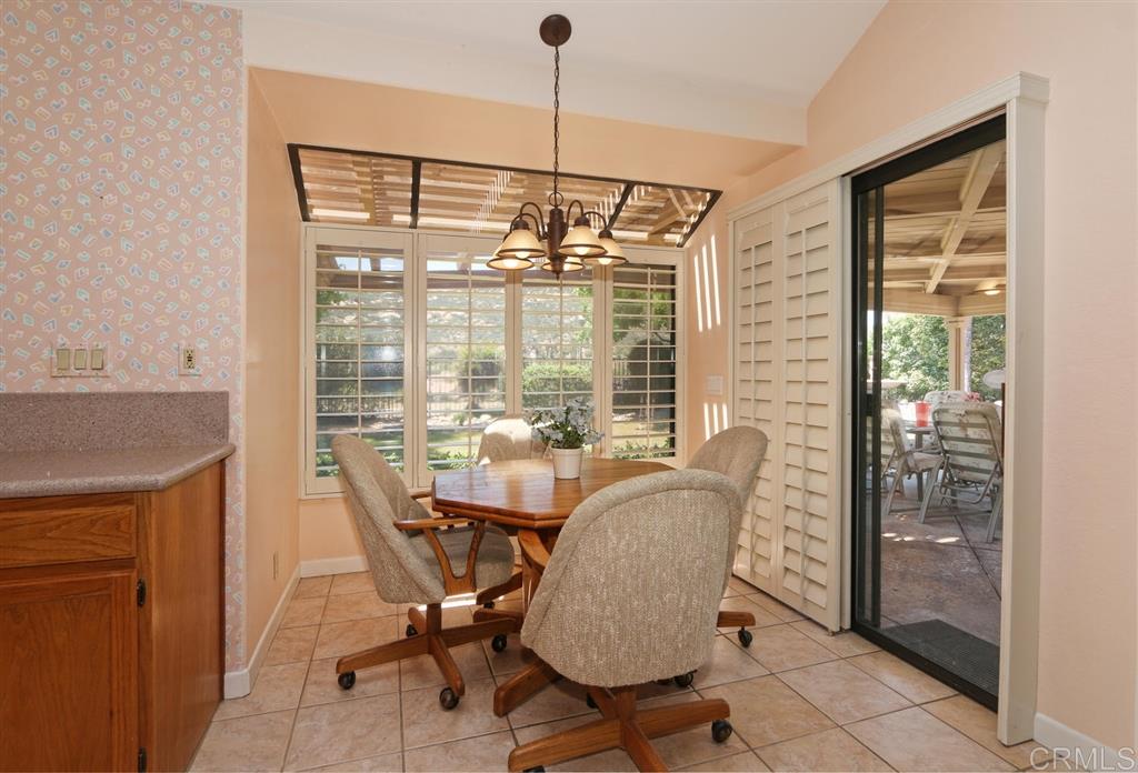 9038 Summerhill Point Alpine, CA 91901 - Photo 9 of 24 Gallery Image 9