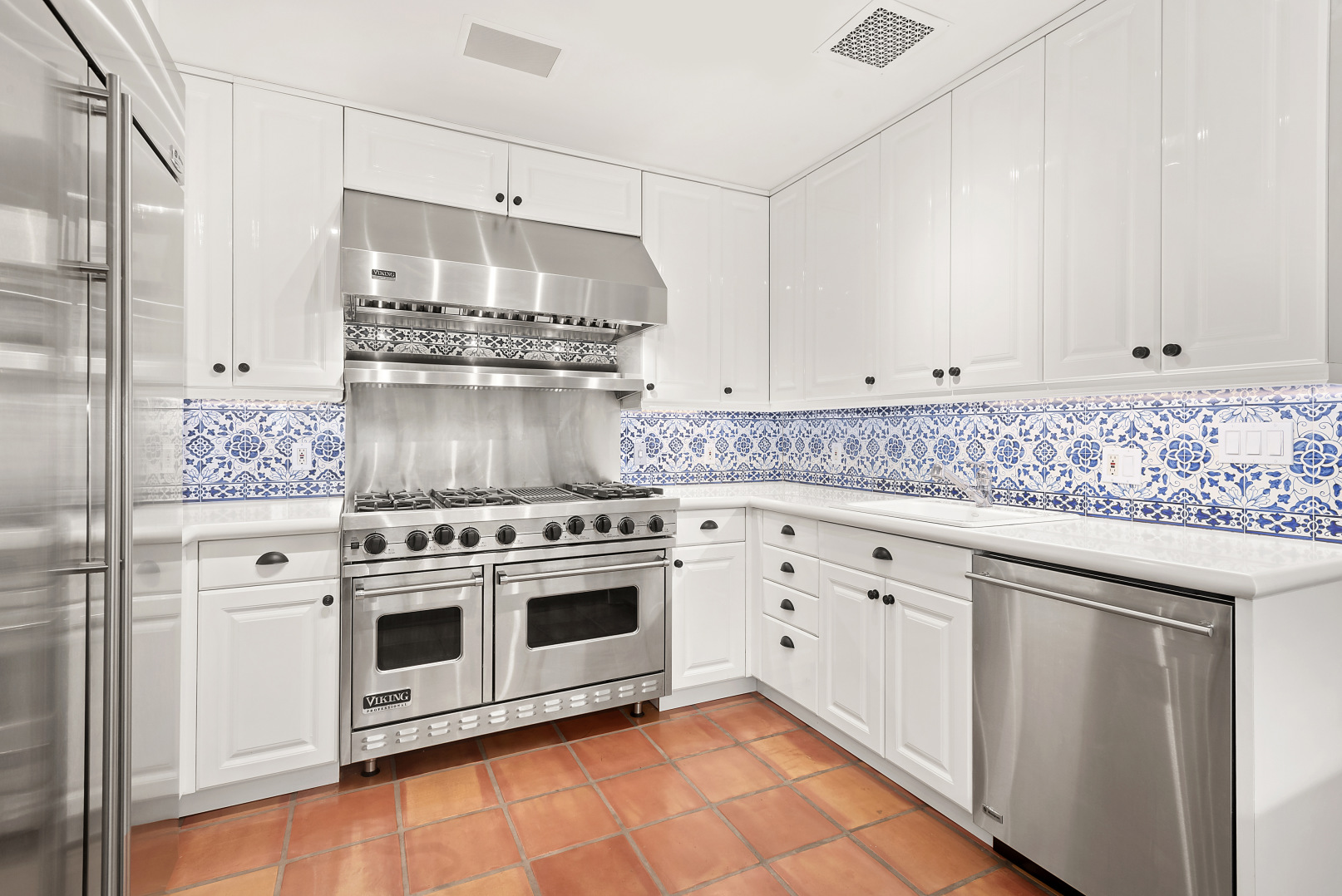 179 East 80th Street Manhattan, NY 10075 - Photo 7 of 16