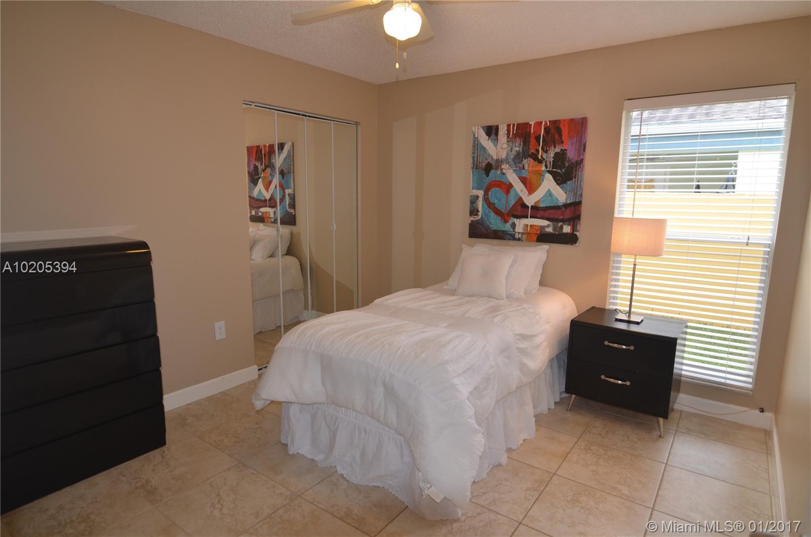 11570 Southwest 83rd Terrace Miami, FL 33173 - Photo 18 of 35
