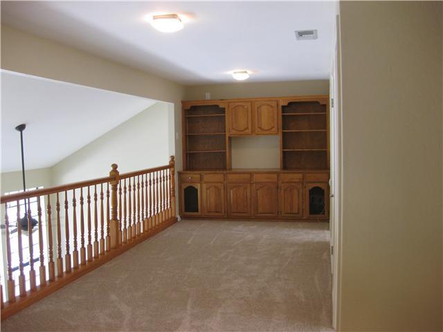 14102 Kelowna Road Valley Center, CA 92082 - Photo 20 of 25 Huge loft with built ins.
