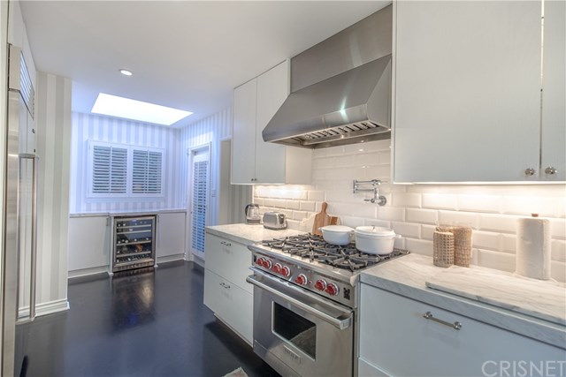 8809 Evanview Drive Los Angeles, CA 90069 - Photo 19 of 46