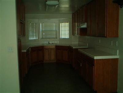 7916 Jackstraw Street Bakersfield, CA 93307 - Photo 2 of 9