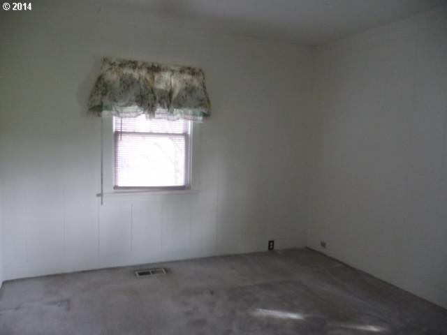 2987 Southeast Anderson Road Gresham, OR 97080 - Photo 6 of 11 Gallery Image 6