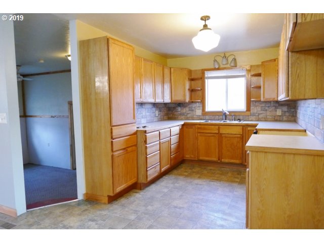71724 Palmer Junction Road Elgin, OR 97827 - Photo 3 of 22 Gallery Image 3