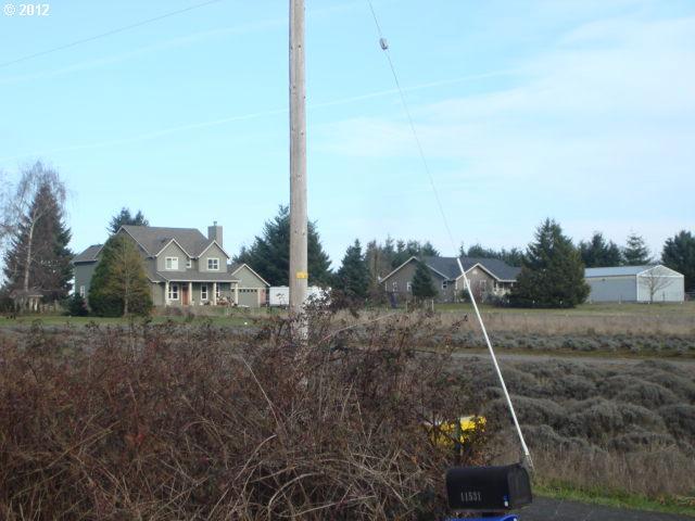 8246 Rauscher Lane, Unit 4 Aumsville, OR 97325 - Photo 3 of 10 Gallery Image 3