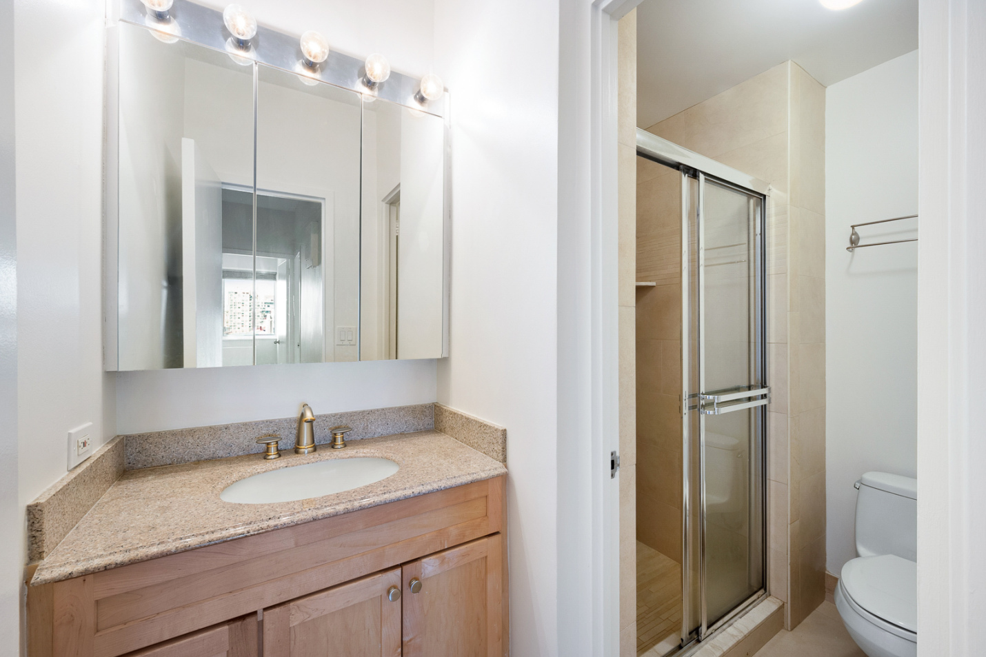 60 East 8th Street, Unit 22F Manhattan, NY 10003 - Photo 8 of 13