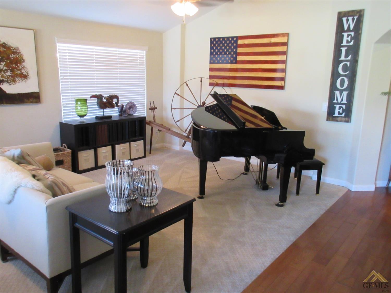 5707 Summer Country Drive Bakersfield, CA 93313 - Photo 5 of 27