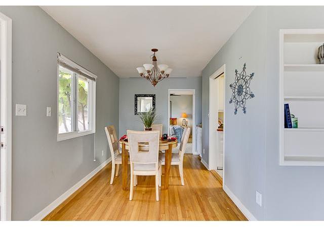 371 Andrew Avenue Encinitas, CA 92024 - Photo 6 of 23 Gallery Image 6
