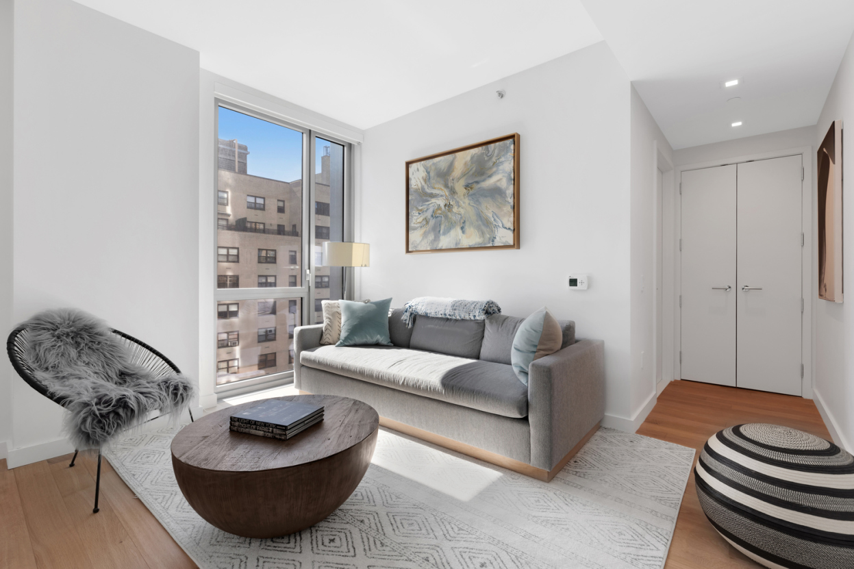 360 East 89th Street, Unit 11A Manhattan, NY 10128 - Photo 7 of 12