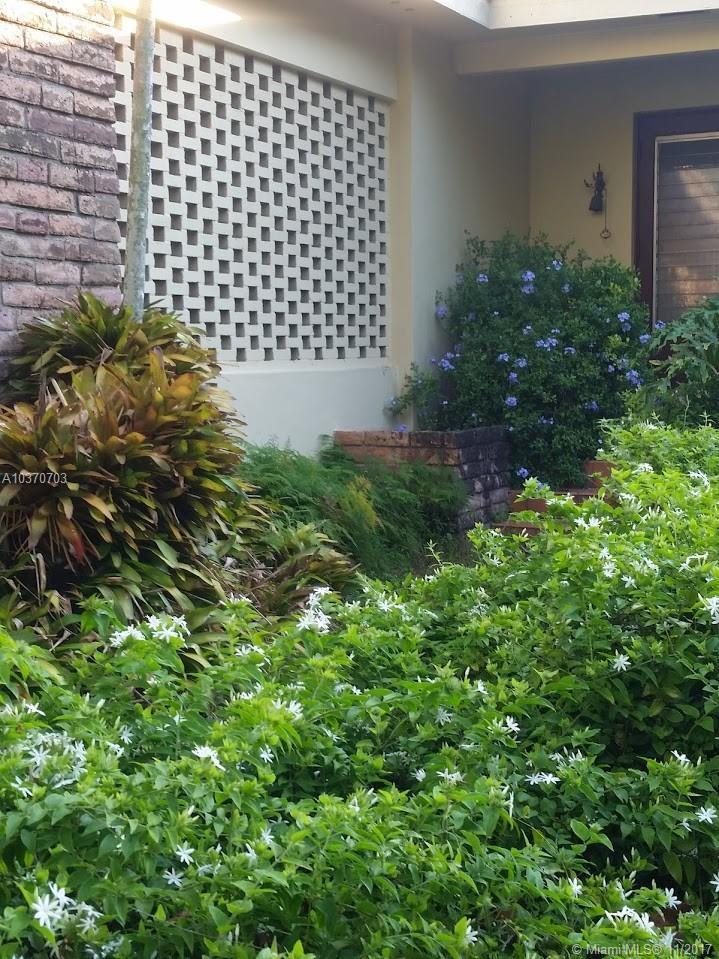 7393 Southwest 79th Court Miami, FL 33143 - Photo 13 of 18