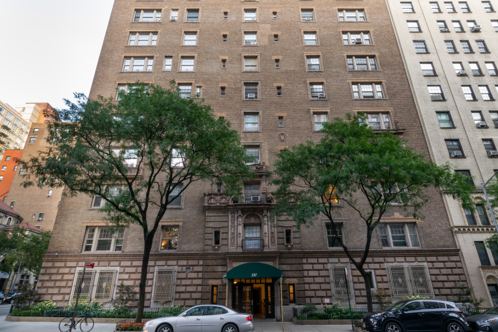 The Sexton 530 West End Ave, Manhattan, NY 10024 - Photo 2 of 3
