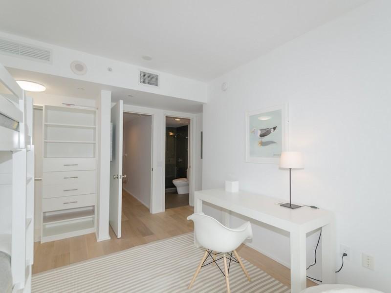 5875 Collins Avenue, Unit 1102 Miami Beach, FL 33140 - Photo 14 of 27