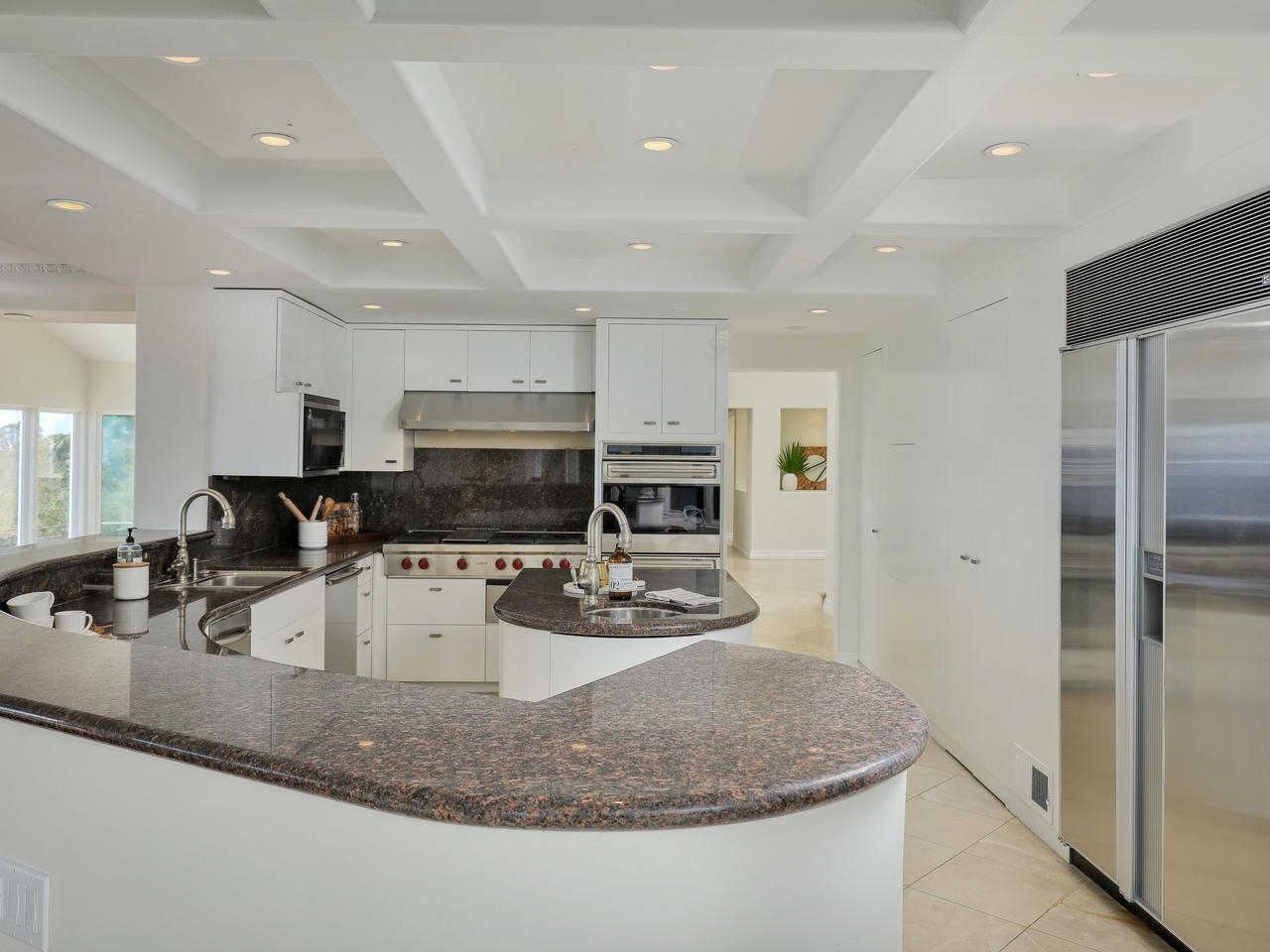 1142 La Jolla Rancho Road La Jolla, CA 92037 - Photo 8 of 25 Gallery Image 8
