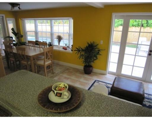 462 Glenridge Road Key Biscayne, FL 33149 - Photo 3 of 16