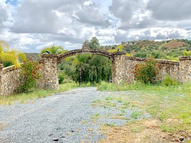 Camino Rainbow Fallbrook Ca Fallbrook, CA 92028 - Photo 2 of 25