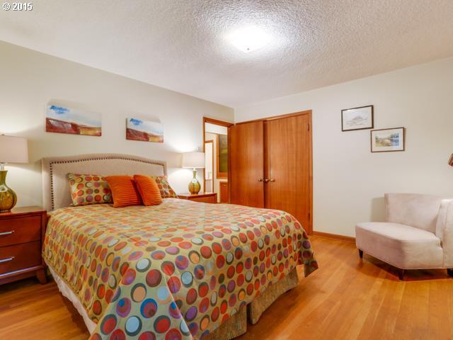 1900 Southwest Sunset Boulevard Portland, OR 97239 - Photo 7 of 16 Gallery Image 7