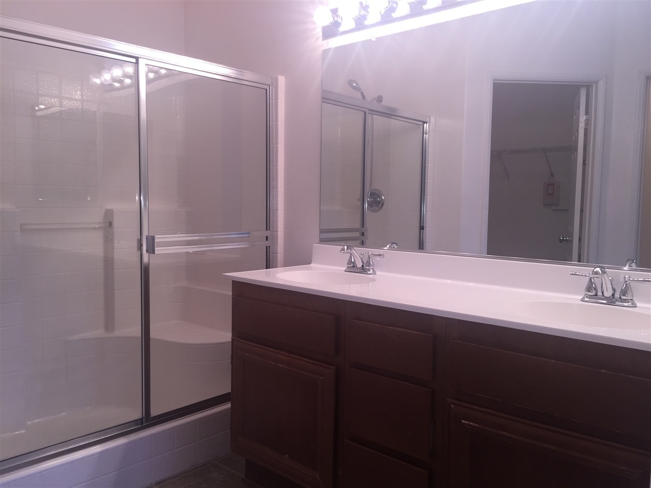 646 Sumner Way, Unit 6 Oceanside, CA 92058 - Photo 17 of 25 Gallery Image 17