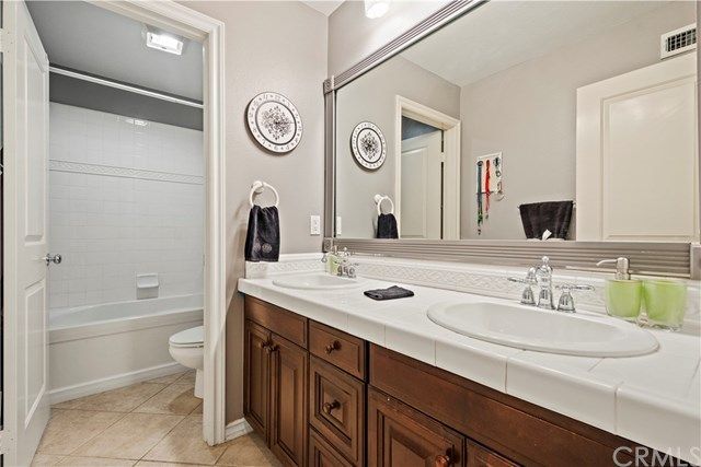 $1,000,000 | 8 St Giles Court, Ladera Ranch, CA 92694