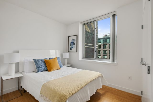$1,460,000 | 40 West 116th Street, Unit A1007 | Harlem