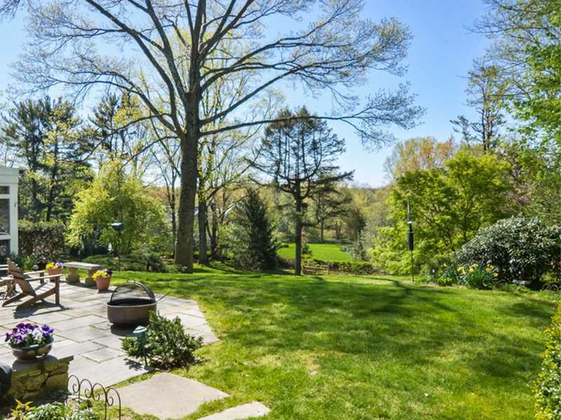40 Bridle Trail, Darien, CT 06820 Compass