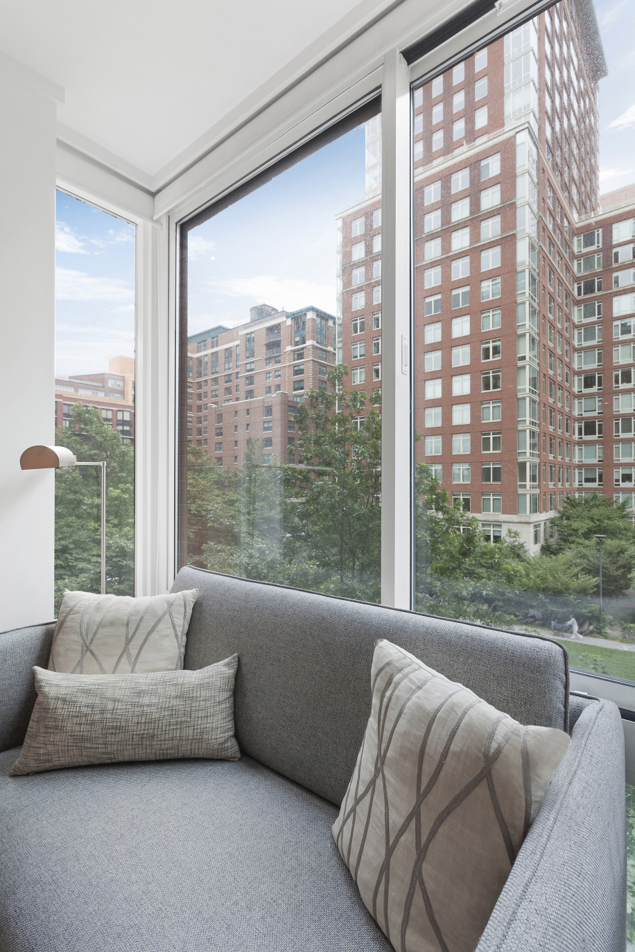 212 Warren Street, Unit 4R Manhattan, NY 10282 - Photo 3 of 15