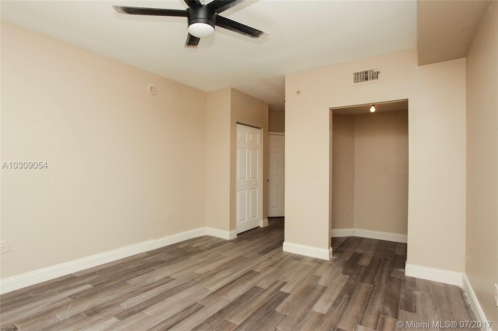 17145 North Bay Road, Unit 4404 Sunny Isles Beach, FL 33160 - Photo 9 of 16
