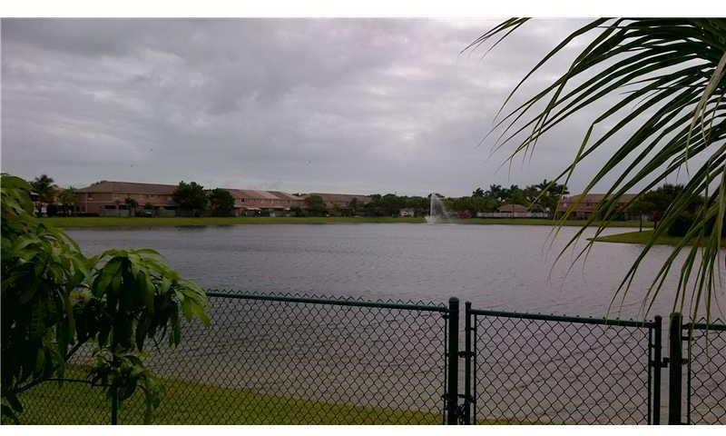 16602 Southwest 68th Terrace Miami, FL 33193 - Photo 11 of 12